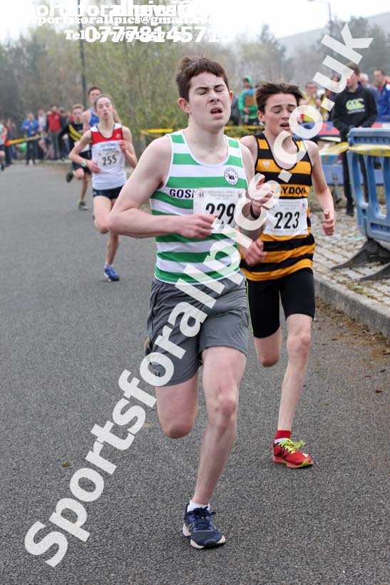 Boys and girls under-15s road race, 2019 Elswick Harirers Good Friday Road Relay, Newburn, Newcastle. Photo:  David T. Hewitson/Sports for All Pics